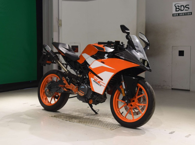 Мотоцикл KTM RC 250 с пробегом 9408 km с пробегом 9408 km