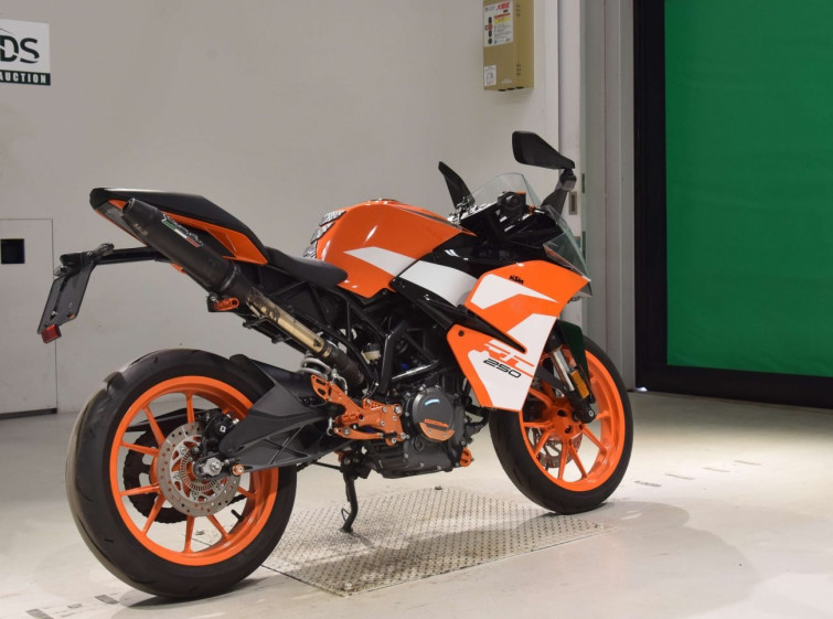 Мотоцикл KTM RC 250 с пробегом 9408 km с пробегом 9408 km