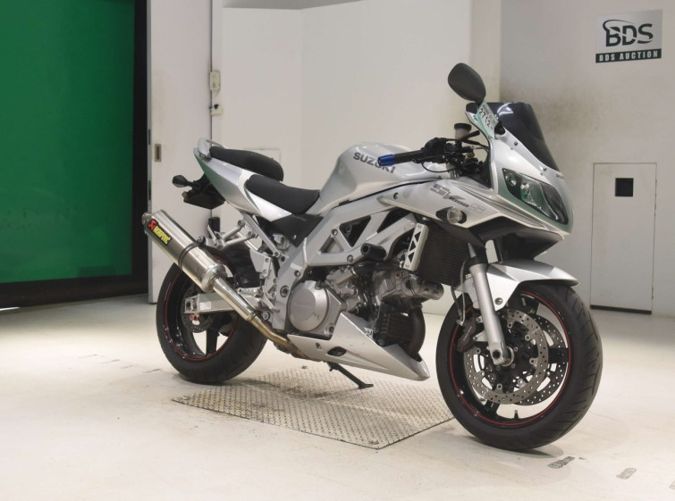 Мотоцикл Suzuki SV1000S з пробігом 54654 km з пробігом 54654 km