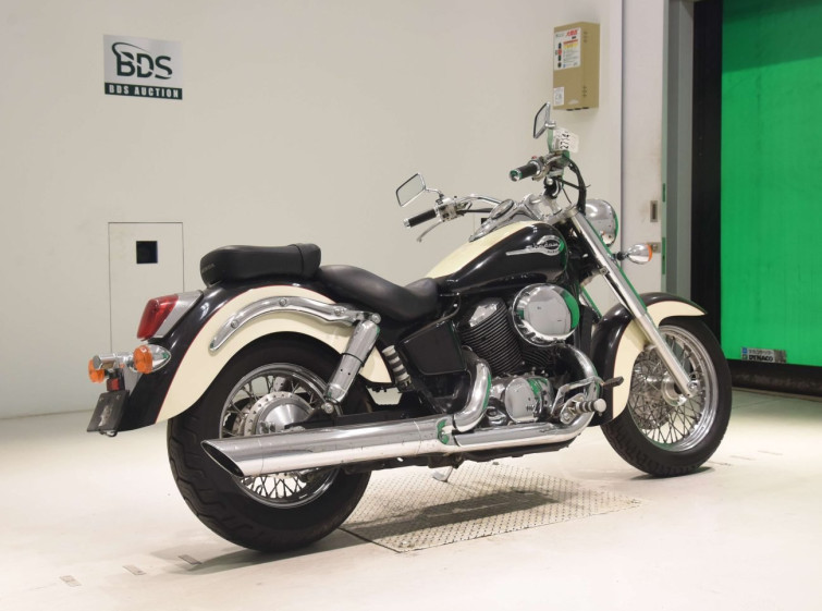 Мотоцикл Honda SHADOW750 з пробігом 15671 km з пробігом 15671 km