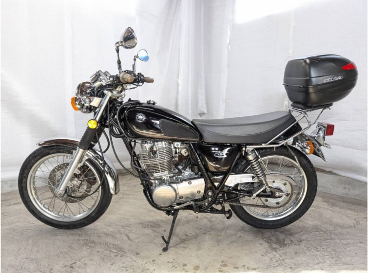 Мотоцикл Yamaha SR400 с пробегом 14928 km