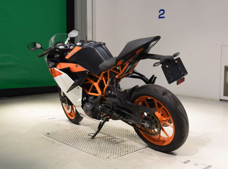 Мотоцикл KTM RC 390 с пробегом 27285 km с пробегом 27285 km