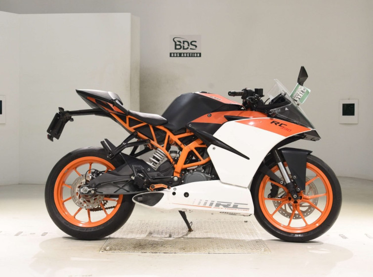 Мотоцикл KTM RC 390 с пробегом 27285 km с пробегом 27285 km
