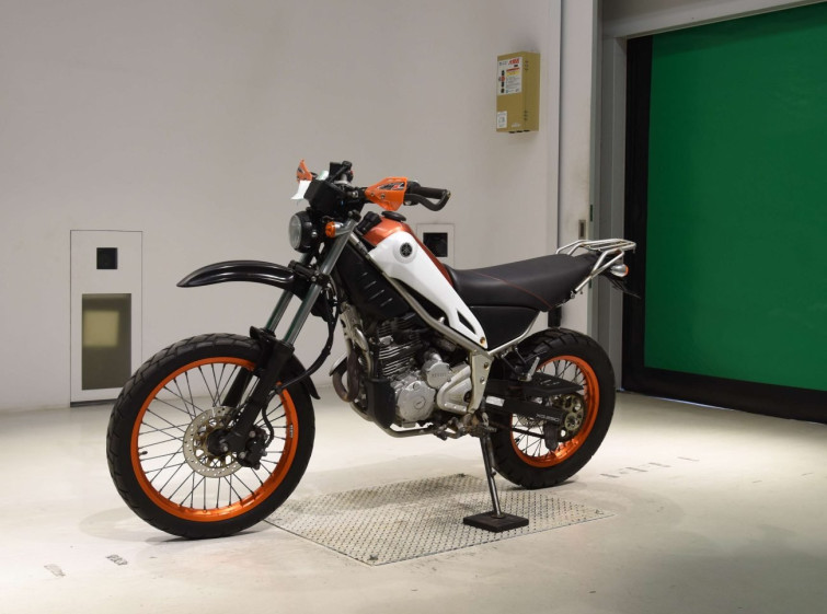 Мотоцикл Yamaha TRICKER с пробегом 18992 km с пробегом 18992 km