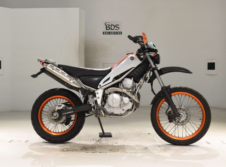 Мотоцикл Yamaha TRICKER с пробегом 18992 km с пробегом 18992 km