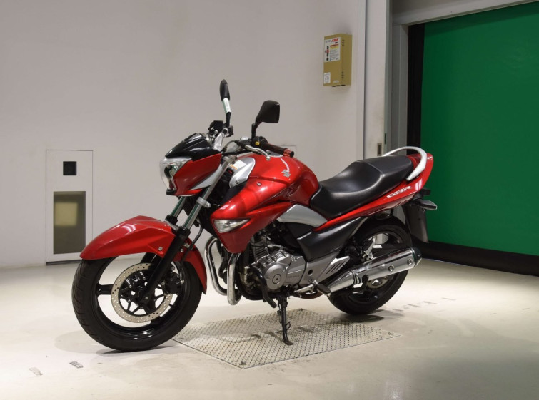 Мотоцикл Suzuki GSR250 с пробегом 21510 km с пробегом 21510 km