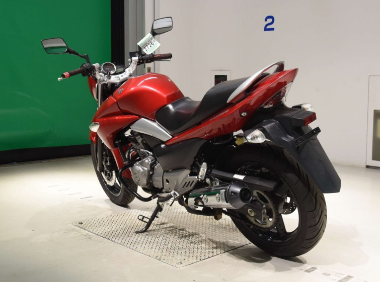 Мотоцикл Suzuki GSR250 с пробегом 21510 km с пробегом 21510 km