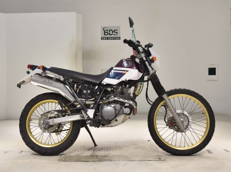 Мотоцикл Yamaha SEROW XT225 с пробегом 23781 km с пробегом 23781 km