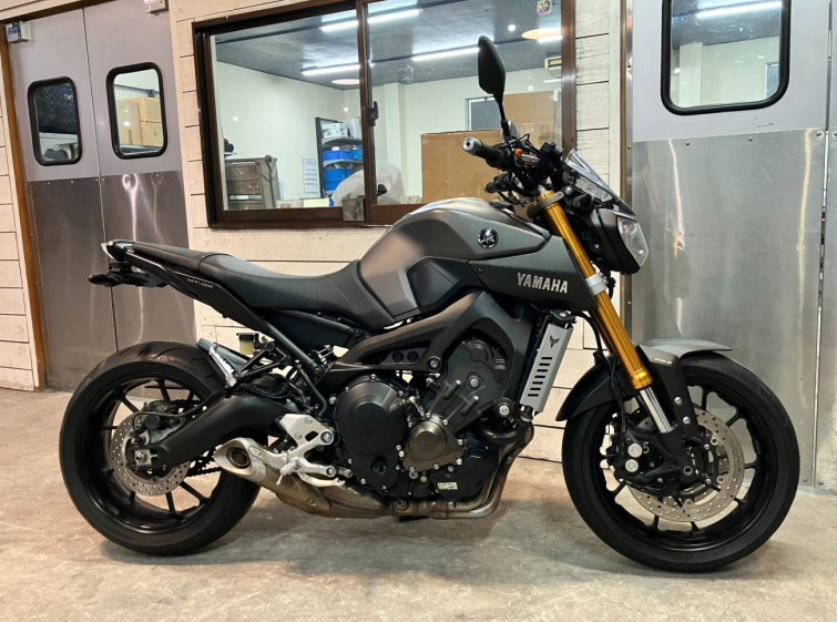 Мотоцикл Yamaha MT09 с пробегом 11161 km