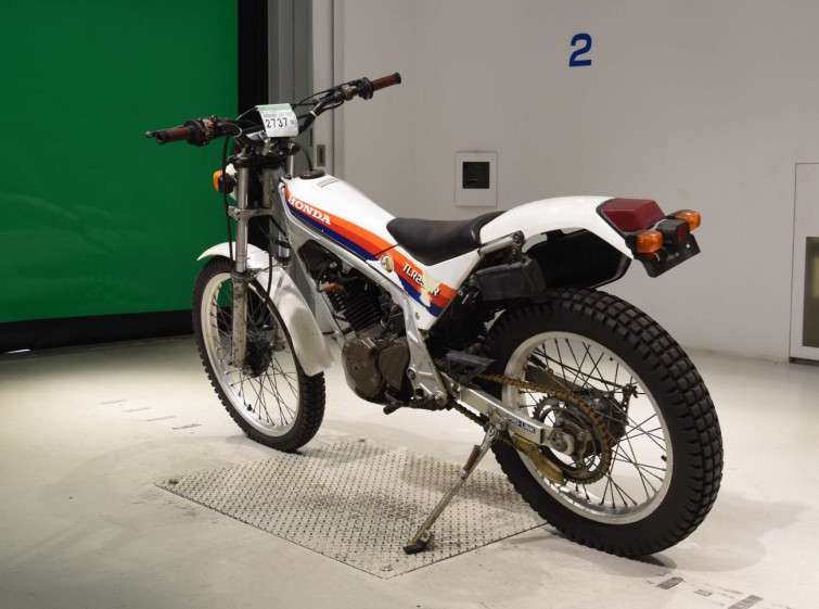 Мотоцикл Honda TLR250R з пробігом 17678 km з пробігом 17678 km