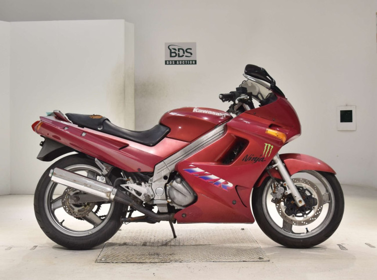 Мотоцикл Kawasaki ZZ-R250 з пробігом 31374 km з пробігом 31374 km