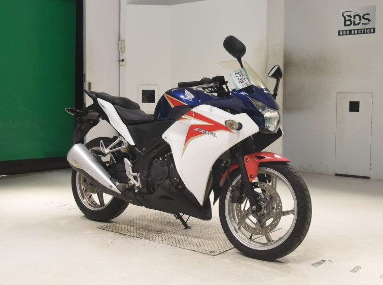 Мотоцикл Honda CBR250R с пробегом 5098 km с пробегом 5098 km
