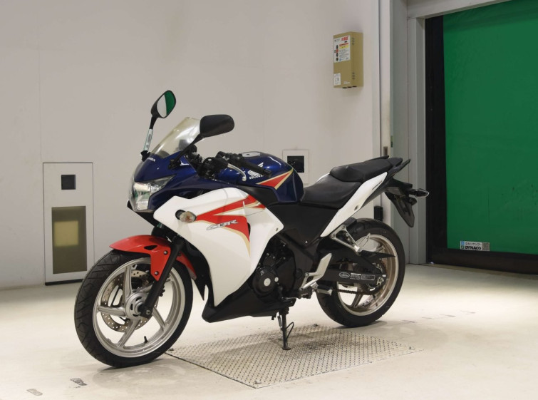 Мотоцикл Honda CBR250R с пробегом 5098 km с пробегом 5098 km