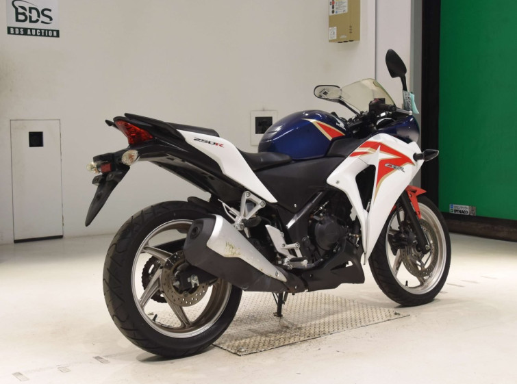 Мотоцикл Honda CBR250R с пробегом 5098 km с пробегом 5098 km