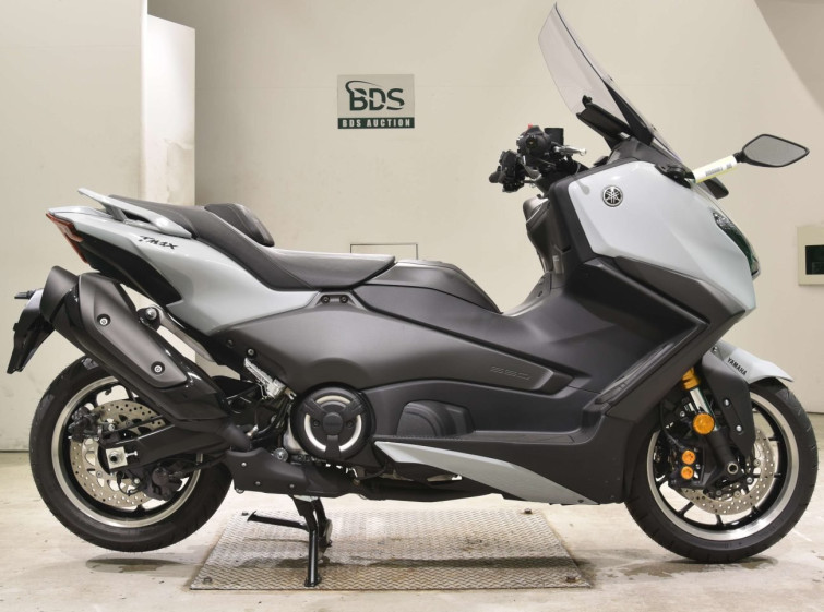 Мотоцикл Yamaha TMAX560T с пробегом 33 km