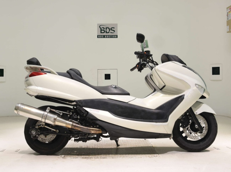 Мотоцикл Yamaha MAJESTY 250 з пробігом 18419 km