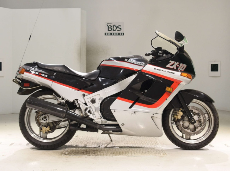 Мотоцикл Kawasaki ZX-10 с пробегом 85133 km с пробегом 85133 km