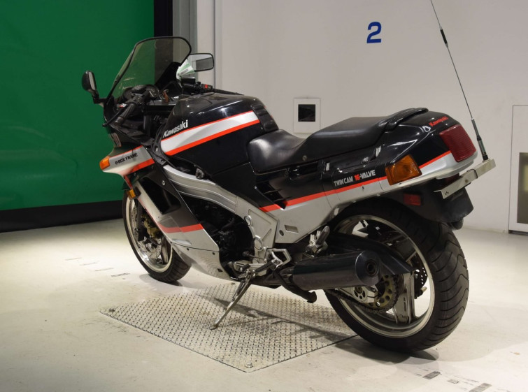 Мотоцикл Kawasaki ZX-10 с пробегом 85133 km с пробегом 85133 km