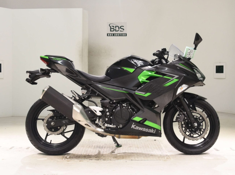 Мотоцикл Kawasaki NINJA400 с пробегом 2839 km с пробегом 2839 km