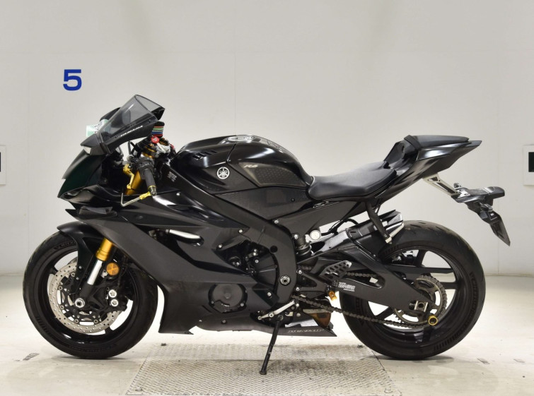 Мотоцикл Yamaha YZF-R6 с пробегом 57276 km с пробегом 57276 km