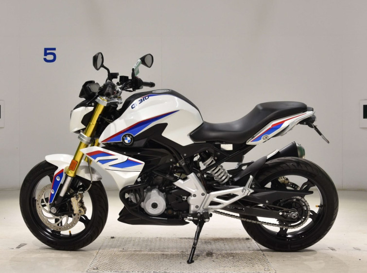 Мотоцикл BMW G310R с пробегом 10923 km с пробегом 10923 km