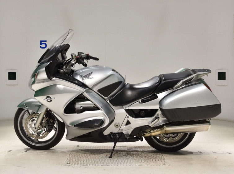 Мотоцикл Honda ST1300 PAN EUROPEAN с пробегом 29101 km с пробегом 29101 km