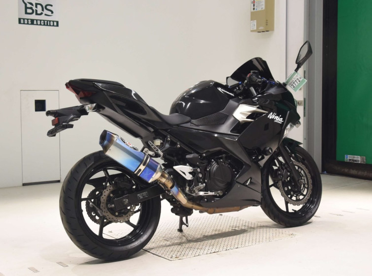 Мотоцикл Kawasaki NINJA400 с пробегом 48732 km с пробегом 48732 km