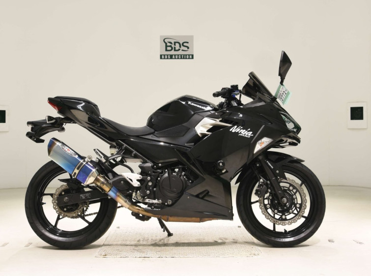 Мотоцикл Kawasaki NINJA400 с пробегом 48732 km с пробегом 48732 km