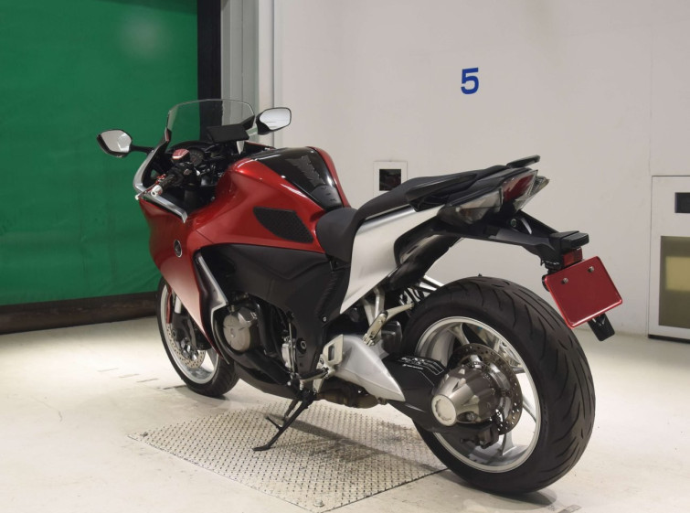 Мотоцикл Honda VFR1200F з пробігом 47756 km з пробігом 47756 km