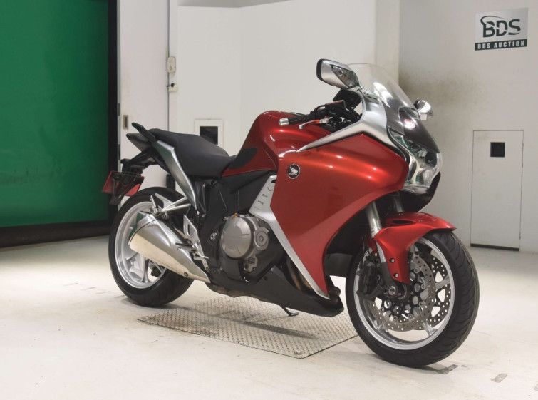 Мотоцикл Honda VFR1200F з пробігом 47756 km з пробігом 47756 km