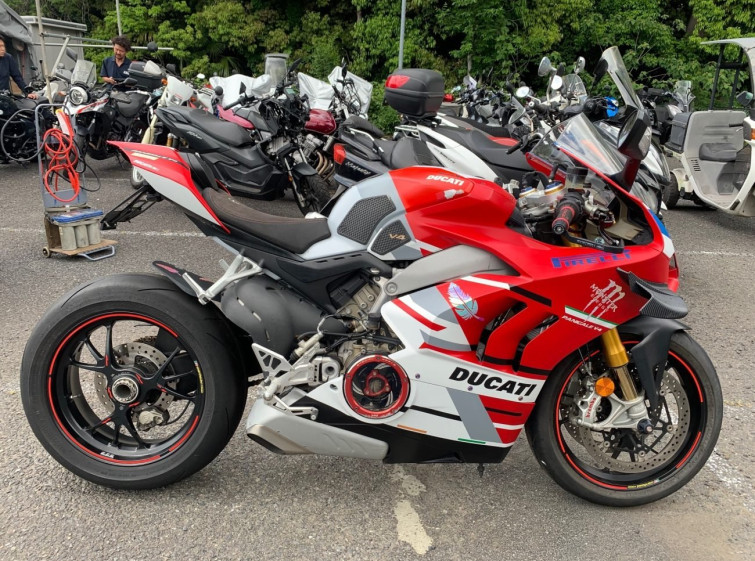 Мотоцикл Ducati PANIGALE V4S с пробегом 11258 km