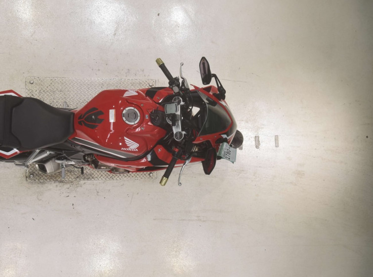 Мотоцикл Honda CBR650R с пробегом 14032 km с пробегом 14032 km