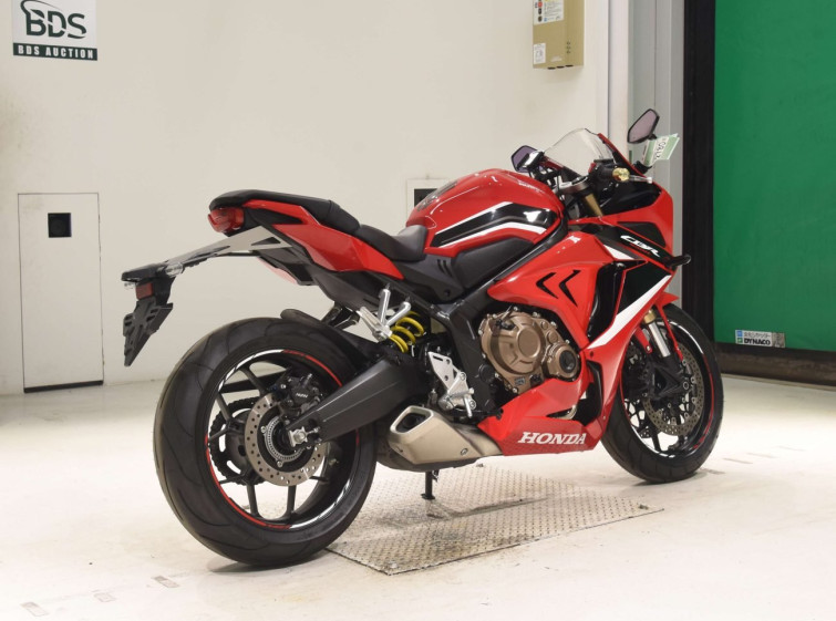Мотоцикл Honda CBR650R с пробегом 14032 km с пробегом 14032 km