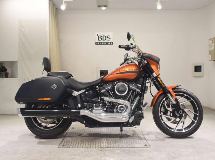 Мотоцикл HD SPORT GLIDE FLSB1750 с пробегом 4784 km