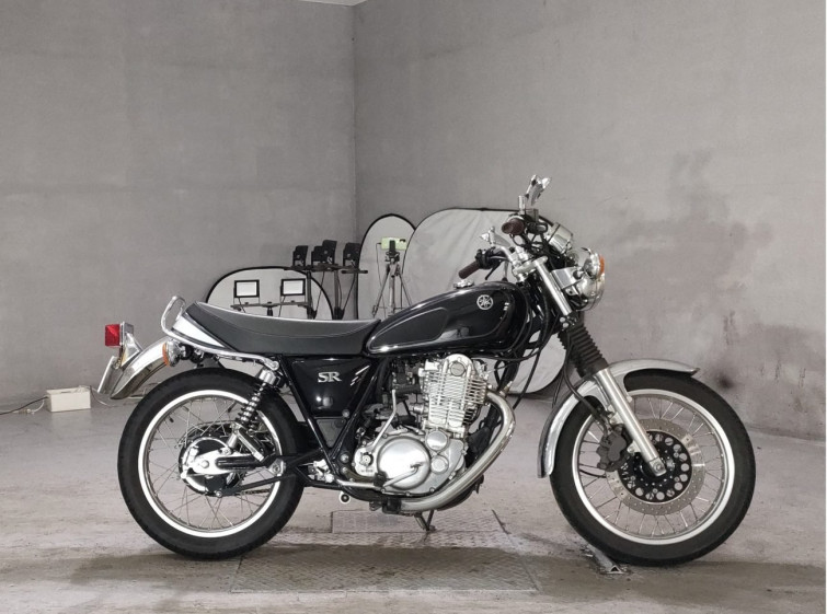 Мотоцикл Yamaha SR400 з пробігом 11031 km
