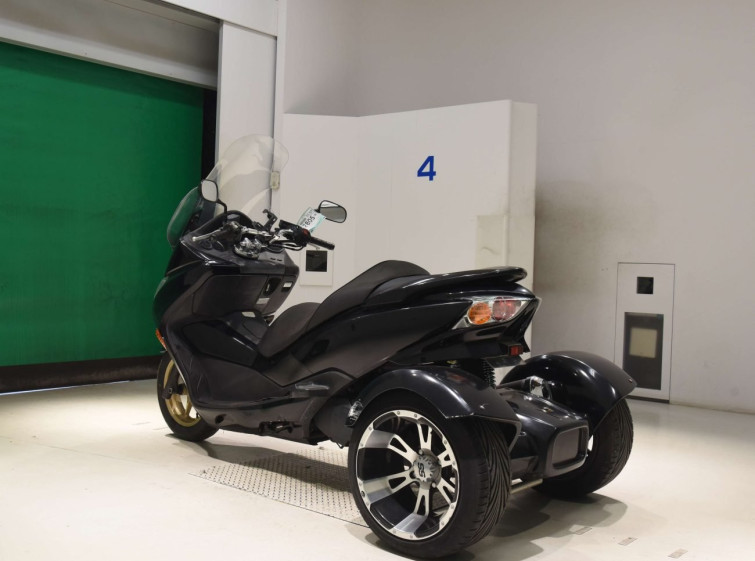 Мотоцикл Honda FORZA Z TRIKE с пробегом 11777 km с пробегом 11777 km