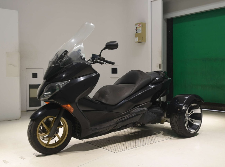 Мотоцикл Honda FORZA Z TRIKE с пробегом 11777 km с пробегом 11777 km
