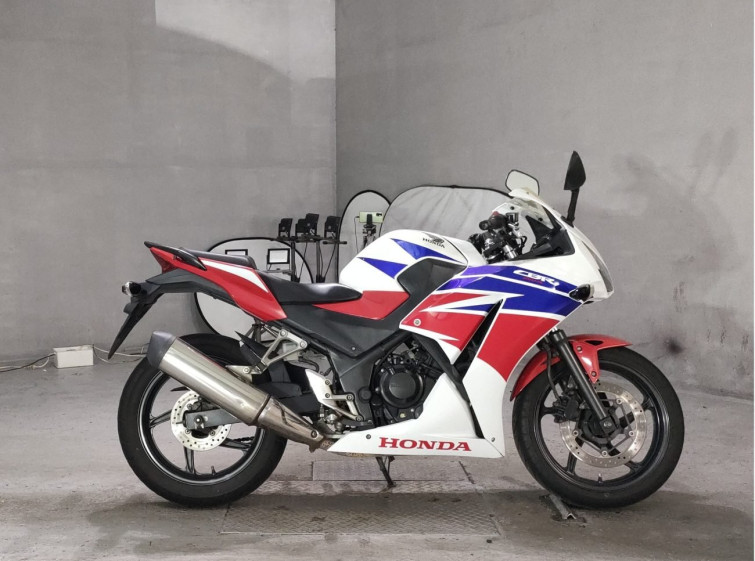 Мотоцикл Honda CBR250R з пробігом 125718 km