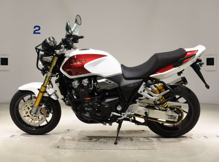 Мотоцикл Honda CB1300SF з пробігом 1802 km з пробігом 1802 km