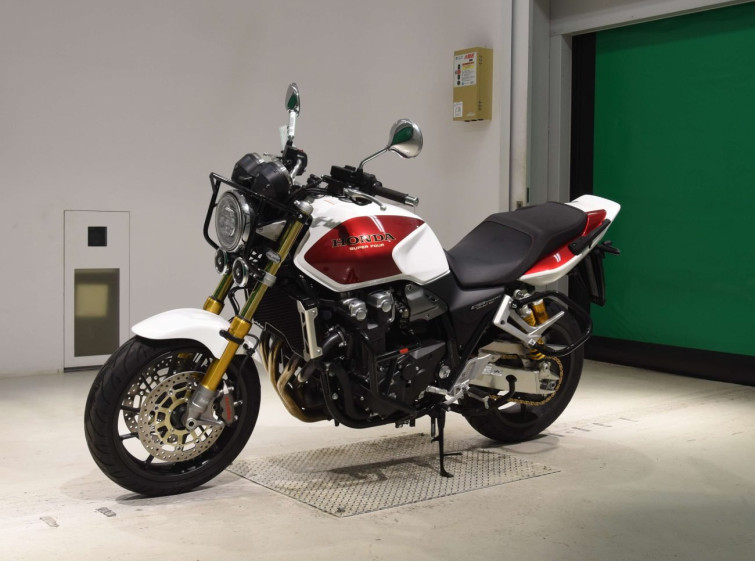 Мотоцикл Honda CB1300SF з пробігом 1802 km з пробігом 1802 km