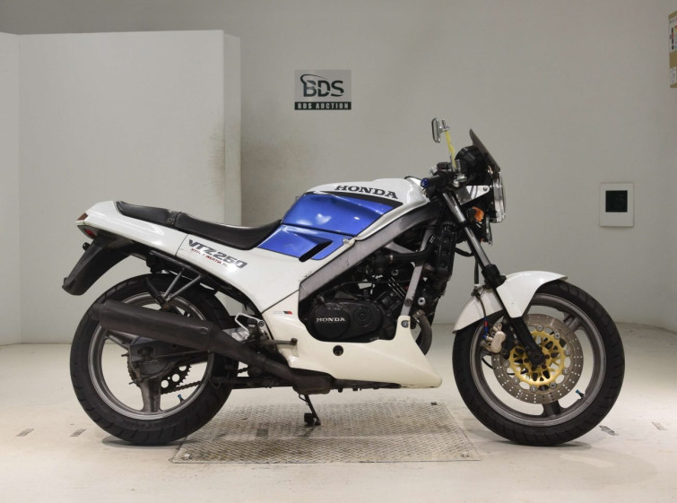 Мотоцикл Honda VTZ250 с пробегом 23450 km