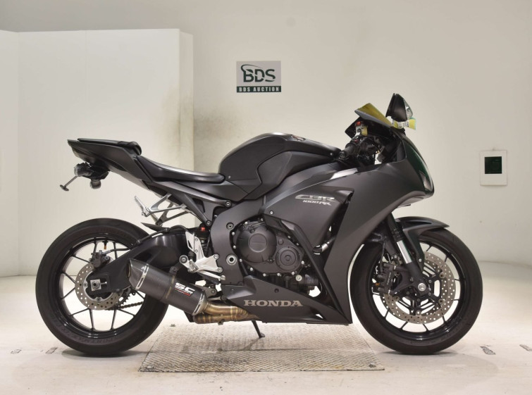 Мотоцикл Honda CBR1000RR с пробегом 17068 km