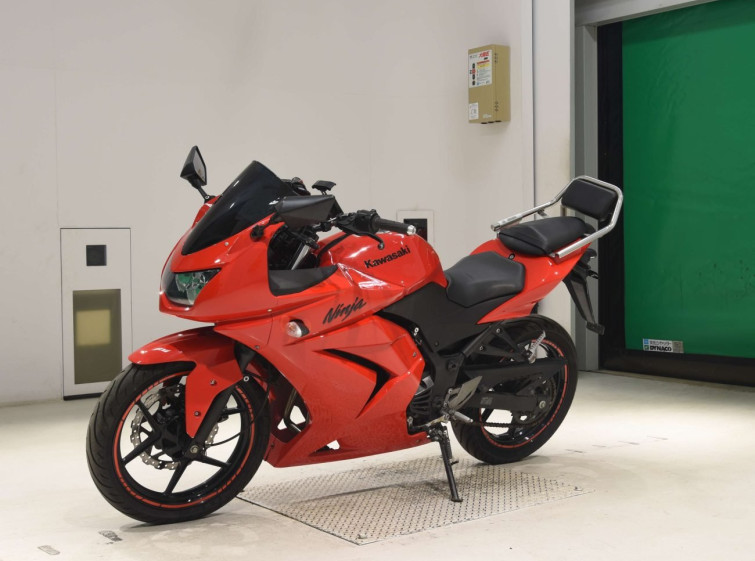 Мотоцикл Kawasaki NINJA250R с пробегом 10288 km с пробегом 10288 km