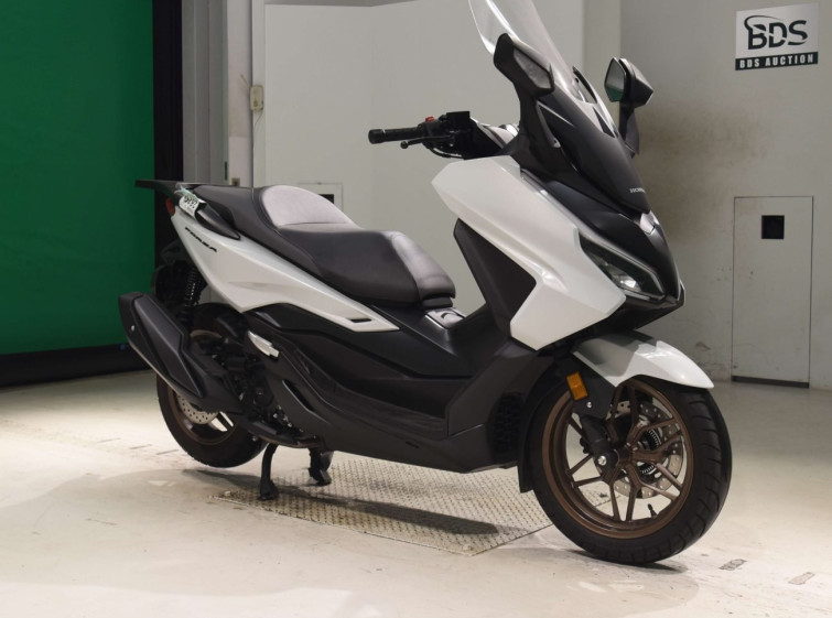 Мотоцикл Honda FORZA-6 з пробігом 1988 km з пробігом 1988 km