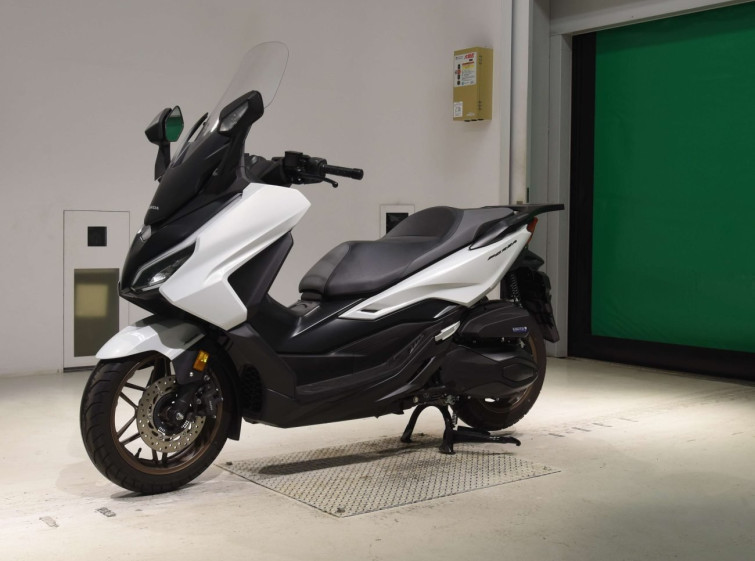 Мотоцикл Honda FORZA-6 з пробігом 1988 km з пробігом 1988 km