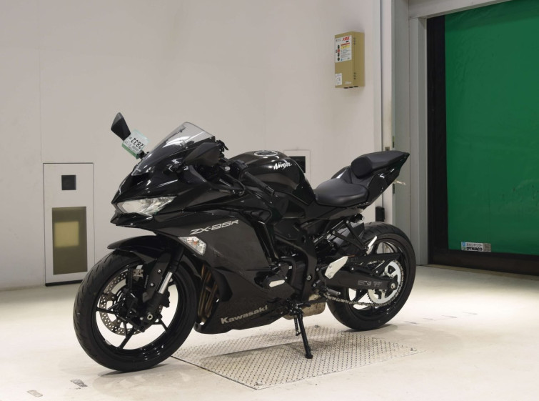 Мотоцикл Kawasaki NINJA ZX-25R с пробегом 9612 km с пробегом 9612 km