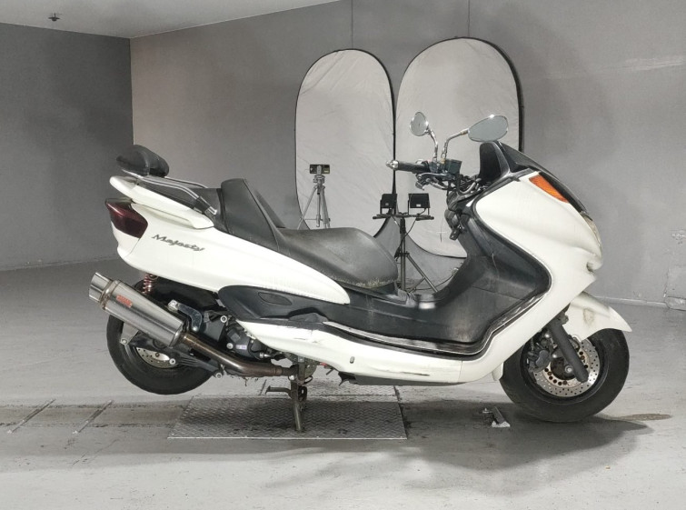 Мотоцикл Yamaha MAJESTY 250C