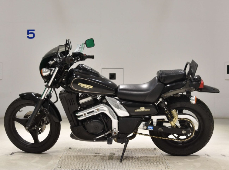 Мотоцикл Kawasaki ELIMINATOR 250SE з пробігом 18410 km з пробігом 18410 km