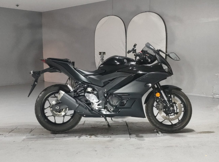 Мотоцикл Yamaha YZFR25 з пробігом 7286 km