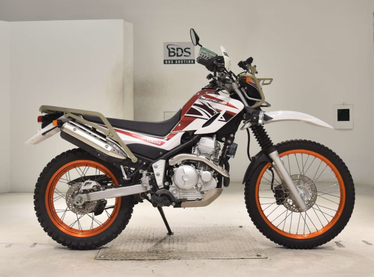 Мотоцикл Yamaha SEROW XT250 с пробегом 16566 km с пробегом 16566 km